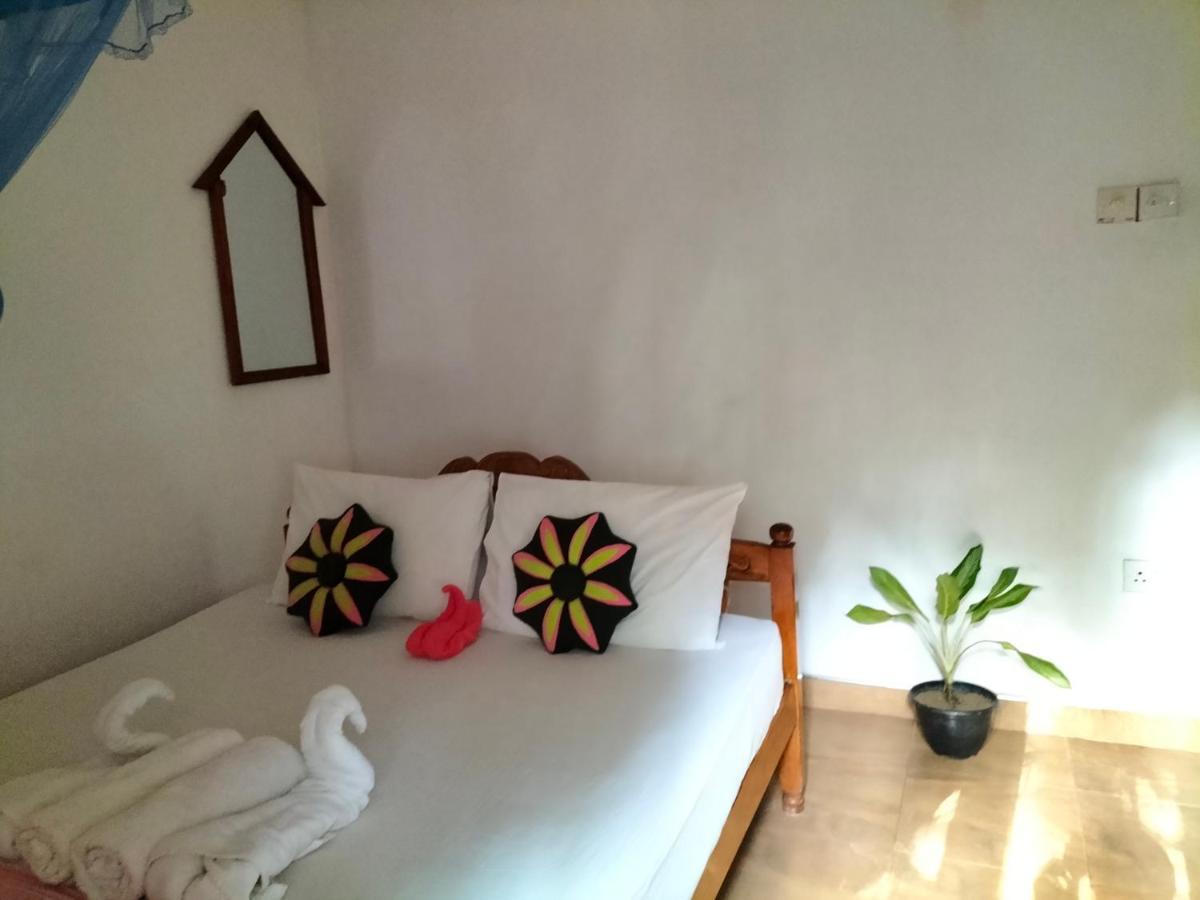 Sanjana Home Stay هاباران المظهر الخارجي الصورة