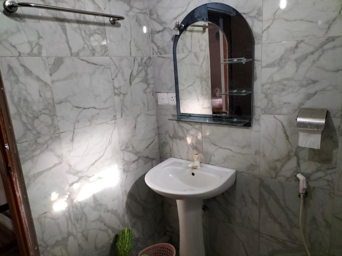 Sanjana Home Stay هاباران المظهر الخارجي الصورة