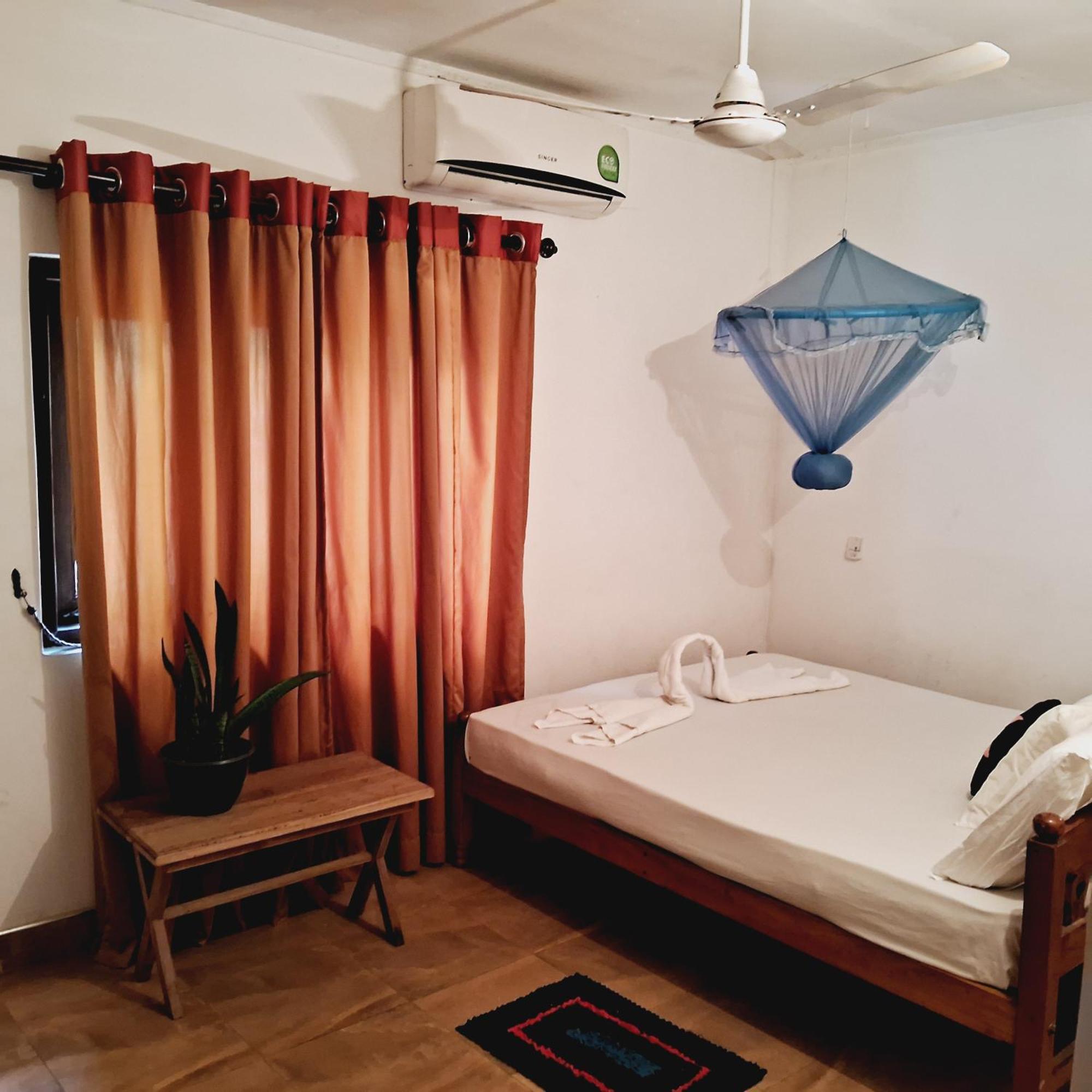 Sanjana Home Stay هاباران المظهر الخارجي الصورة