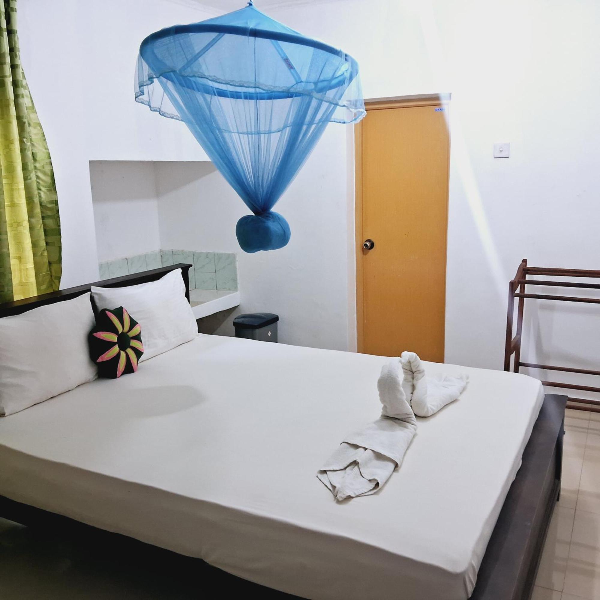 Sanjana Home Stay هاباران المظهر الخارجي الصورة
